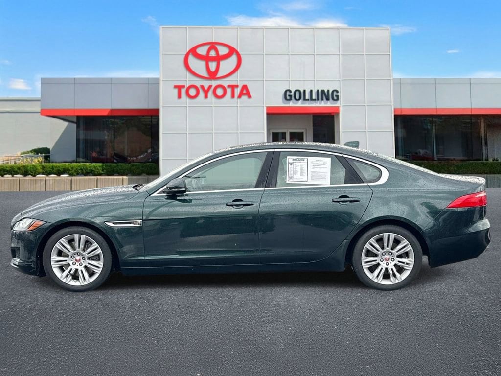 Used 2017 Jaguar XF Premium with VIN SAJBD4BV5HCY35519 for sale in Warren, MI