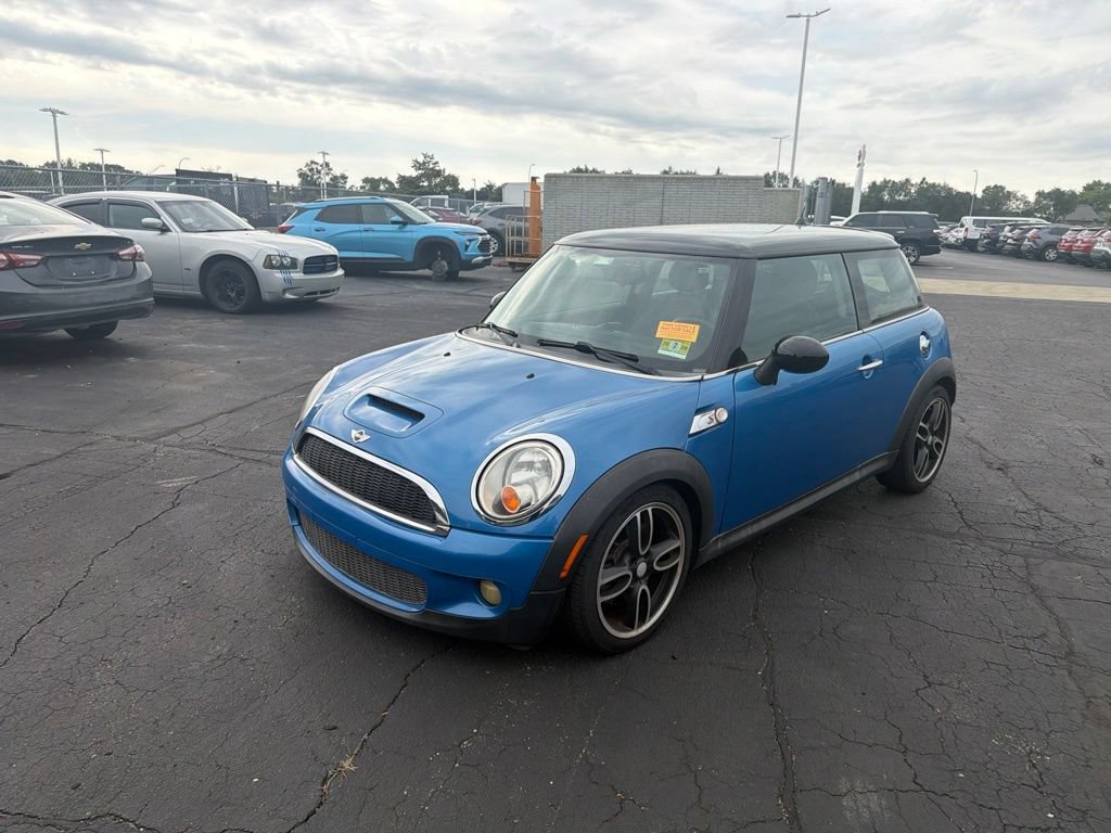 Used 2007 MINI Cooper S with VIN WMWMF73517TL85140 for sale in Warren, MI