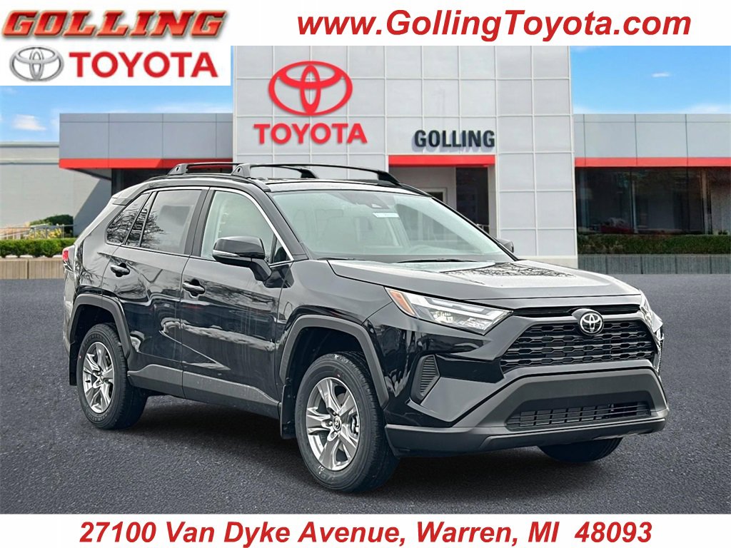 2025 Toyota RAV4 XLE's photo