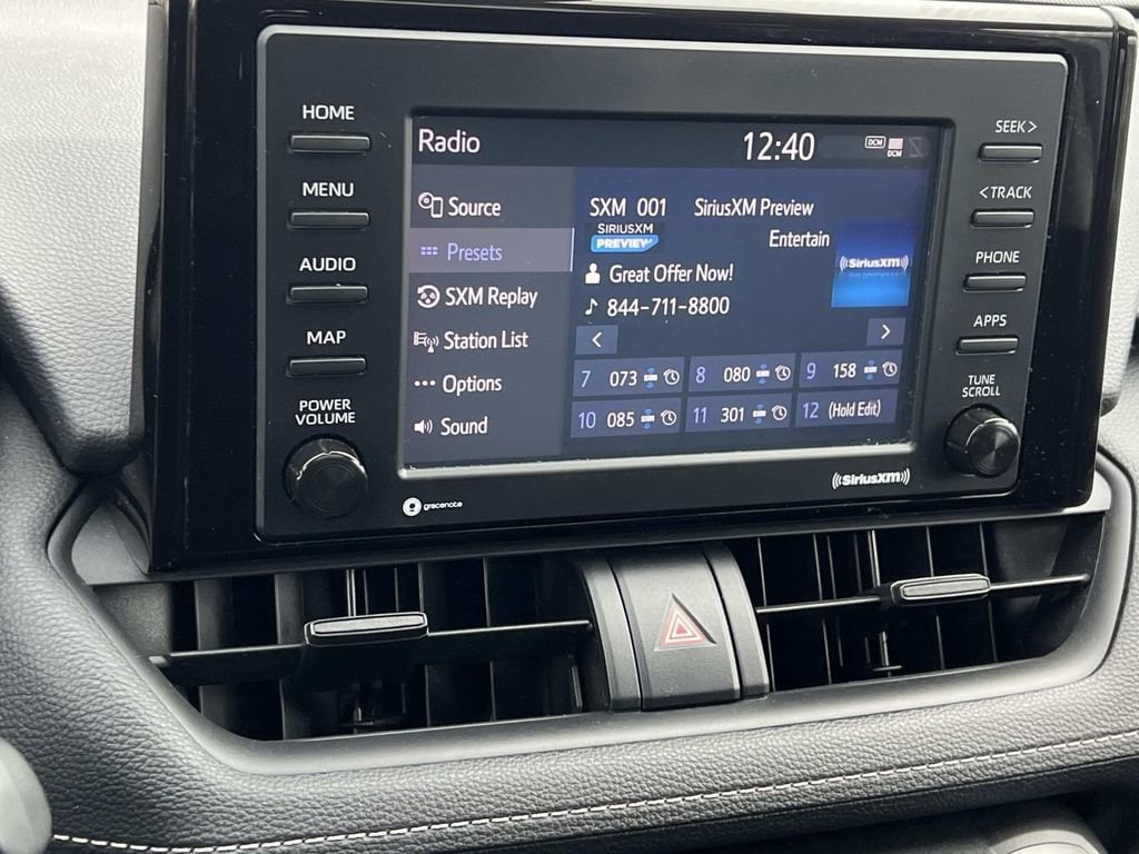 2021 Toyota RAV4 XLE - Photo 24