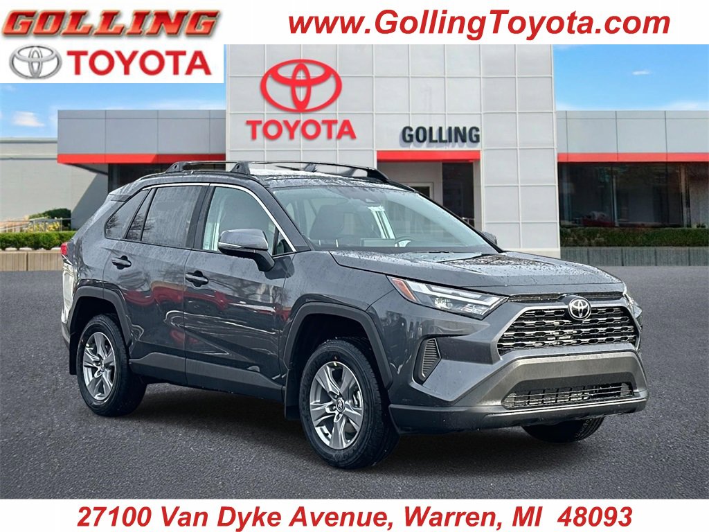 2025 Toyota RAV4 XLE's photo