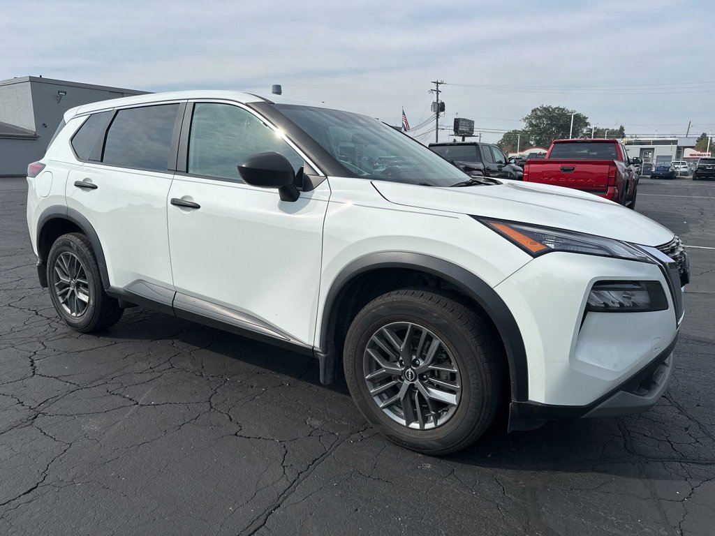2023 Nissan Rogue S photo 3