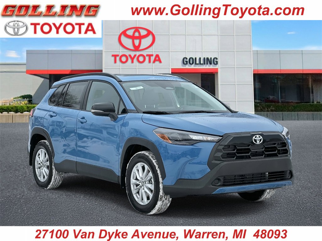 2026 Toyota Corolla Cross LE's photo