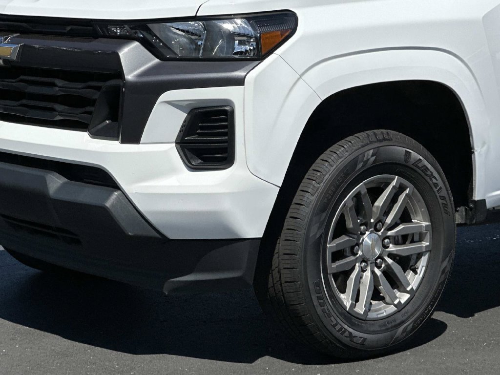 2023 Chevrolet Colorado LT - Photo 8