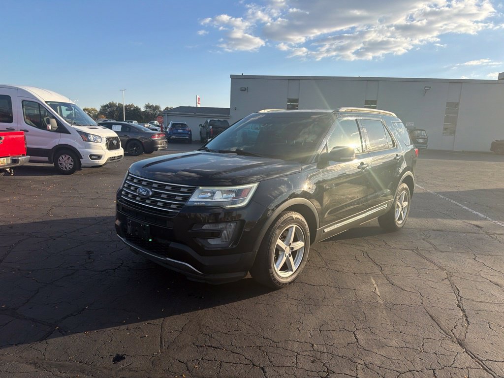 Used 2016 Ford Explorer XLT with VIN 1FM5K8D80GGB48919 for sale in Warren, MI