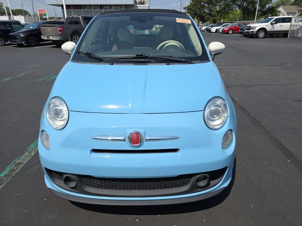 Used 2019 FIAT 500c Lounge with VIN 3C3CFFEHXKT797266 for sale in Warren, MI