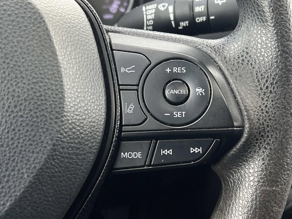 2021 Toyota RAV4 XLE - Photo 29