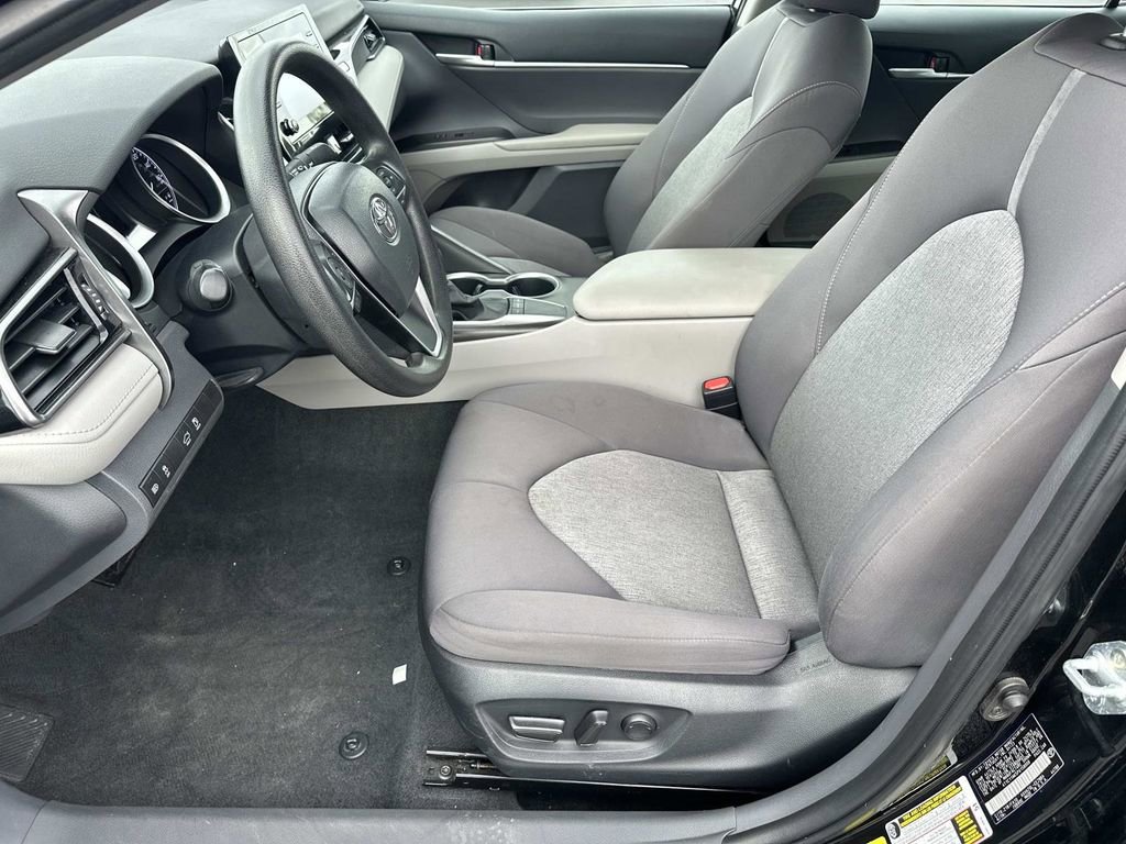 2023 Toyota Camry LE - Photo 19