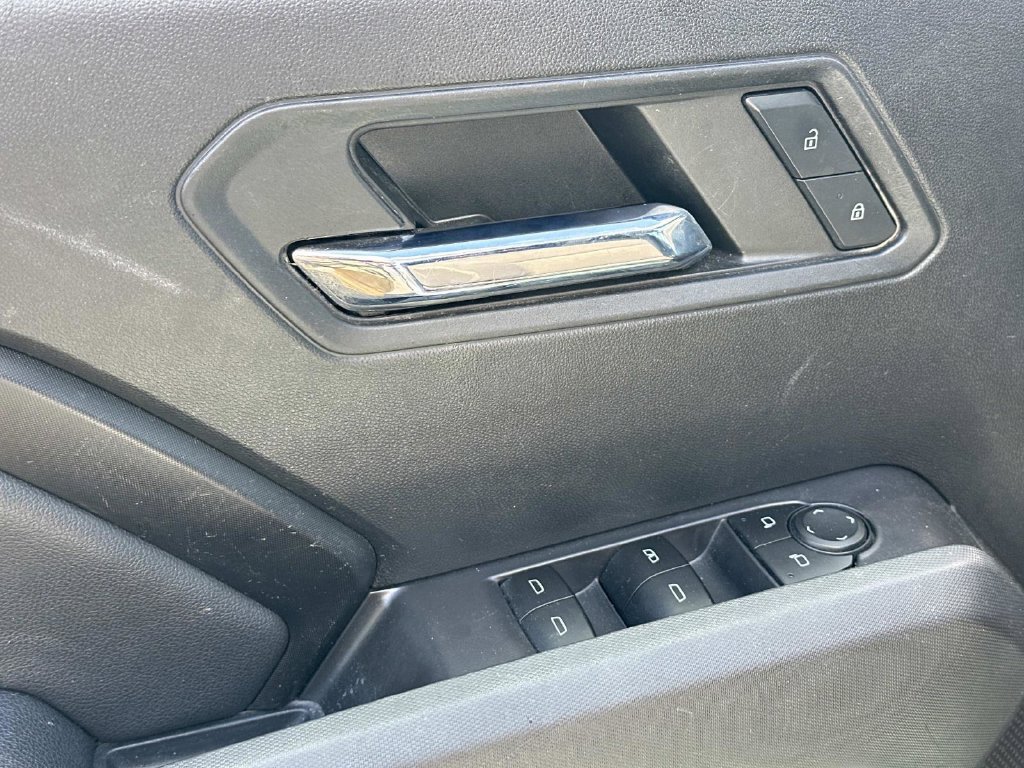 2023 Chevrolet Colorado LT - Photo 16
