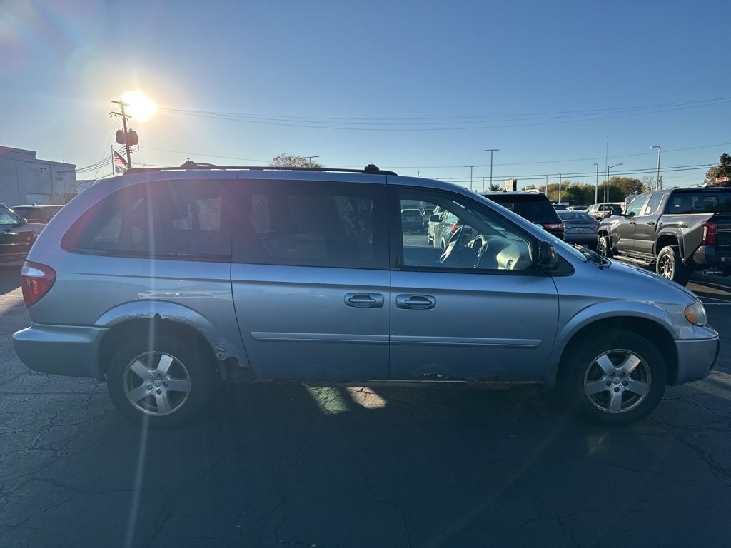 Used 2005 Dodge Grand Caravan SXT Passenger Van