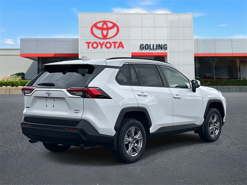 2025 Toyota RAV4 XLE photo 2