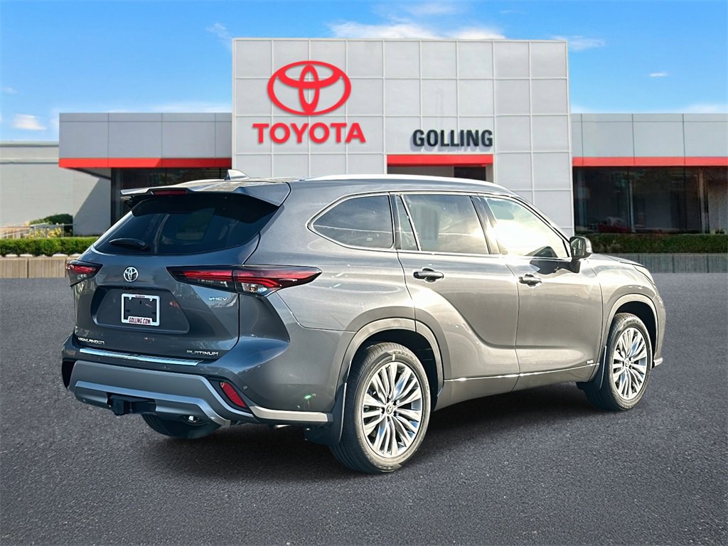 2025 Toyota Highlander Hybrid Platinum photo 3
