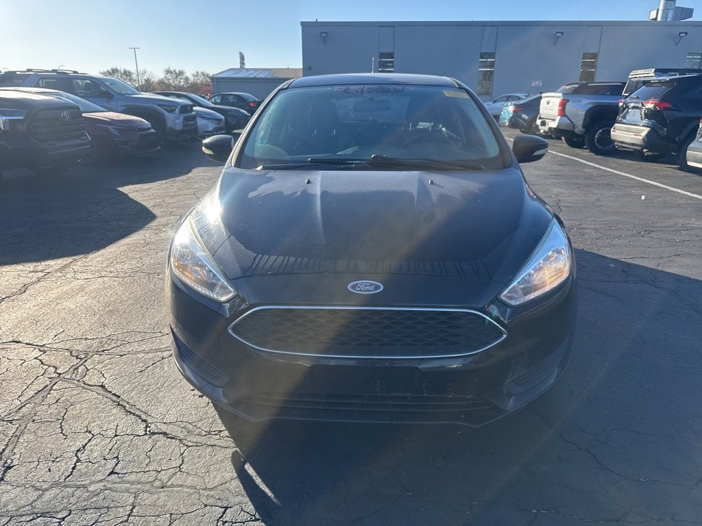 Used 2016 Ford Focus SE with VIN 1FADP3K28GL244555 for sale in Warren, MI