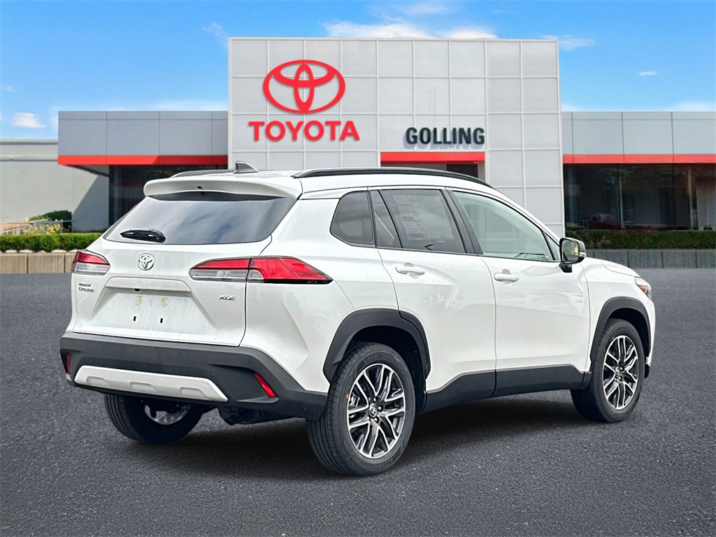 2026 Toyota Corolla Cross XLE photo 3