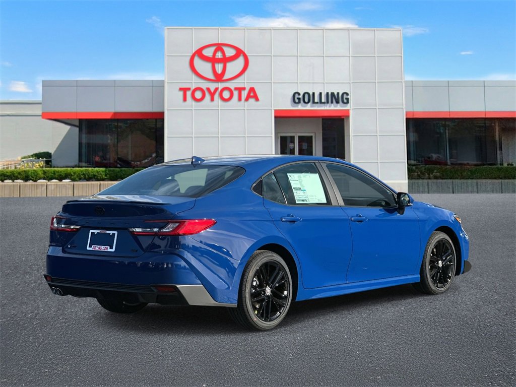 2026 Toyota Camry SE photo 3