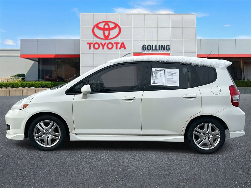 Used 2007 Honda Fit Sport with VIN JHMGD38677S057662 for sale in Warren, MI