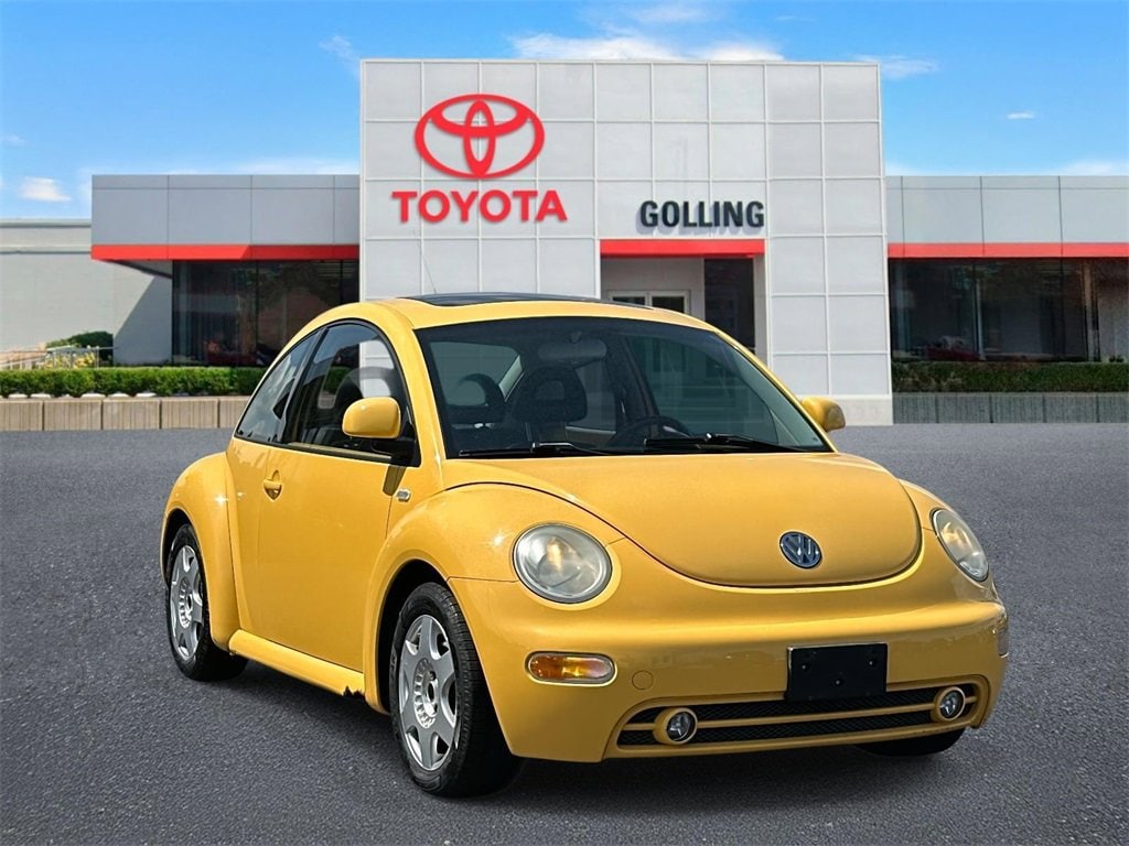Used 2000 Volkswagen New Beetle GLS with VIN 3VWCD21C8YM483426 for sale in Warren, MI