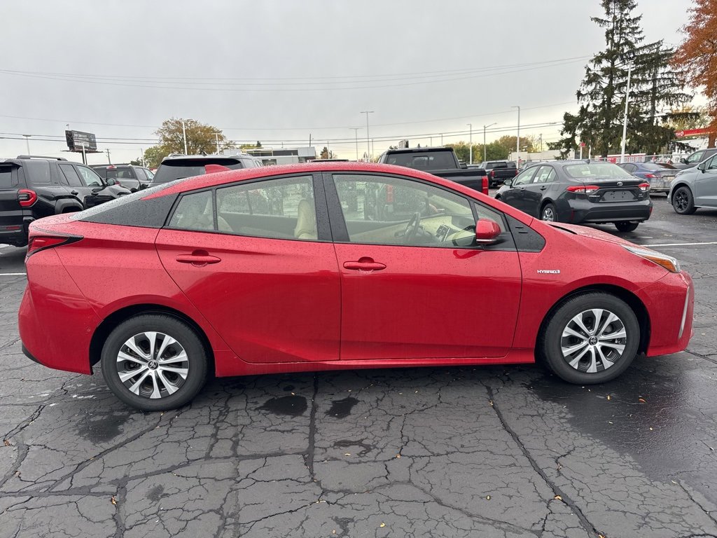 2021 Toyota Prius XLE AWD-e photo 4