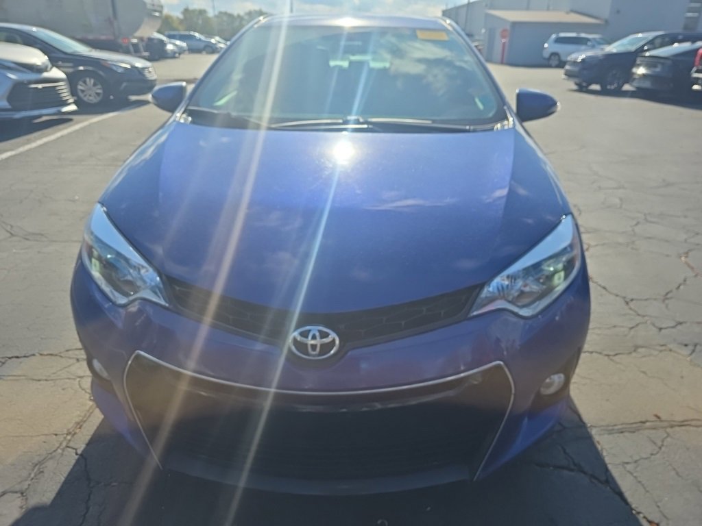 2015 Toyota Corolla L photo 2