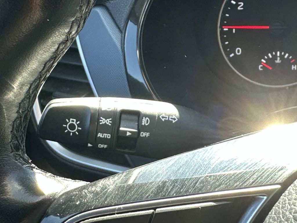 2023 Kia Seltos S - Photo 25