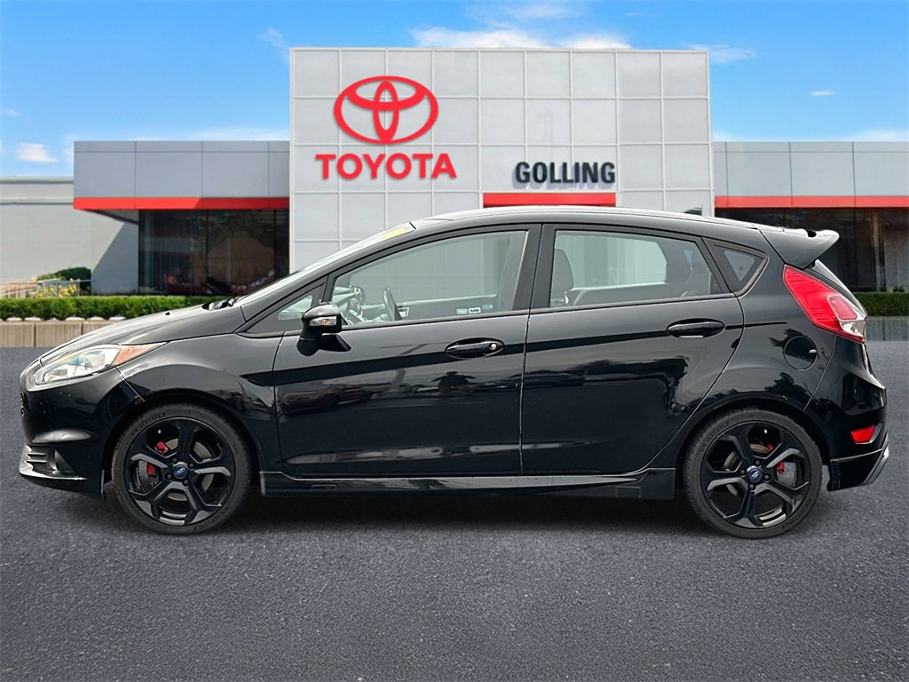 2016 Ford Fiesta ST photo 2