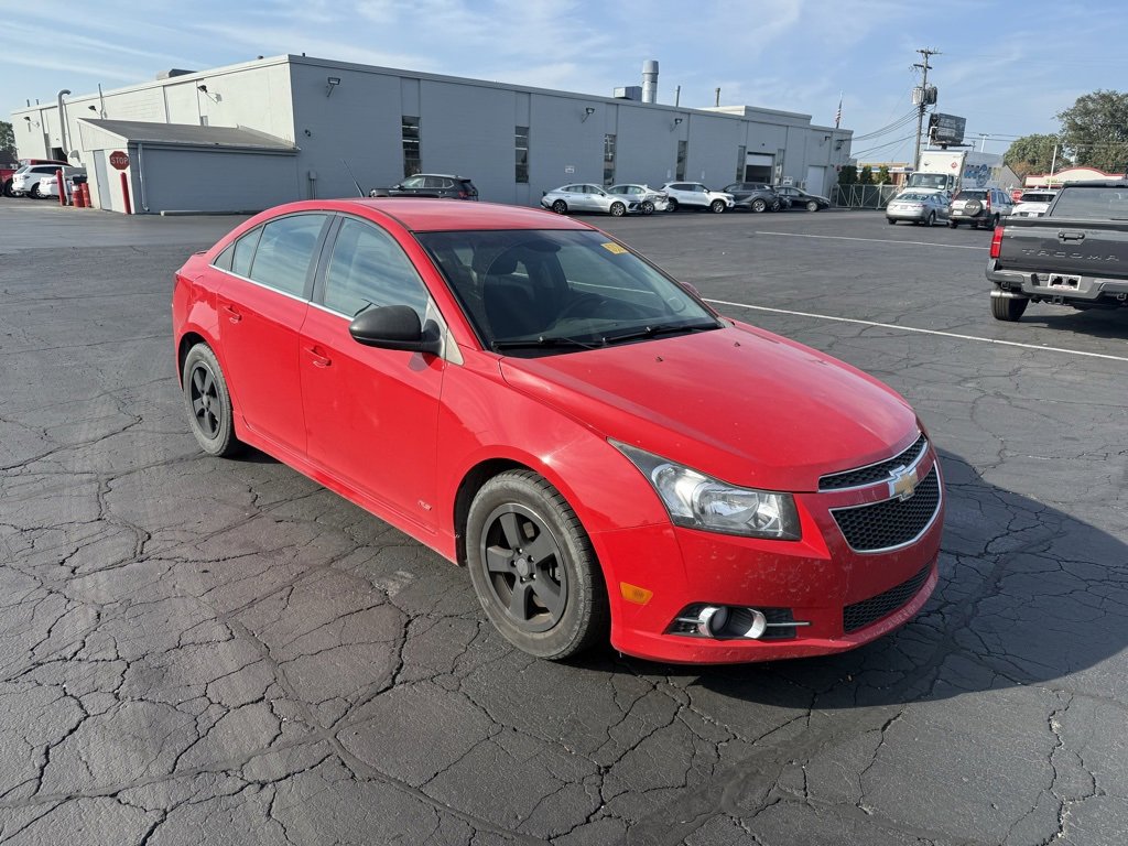 2014 Chevrolet Cruze photo 3