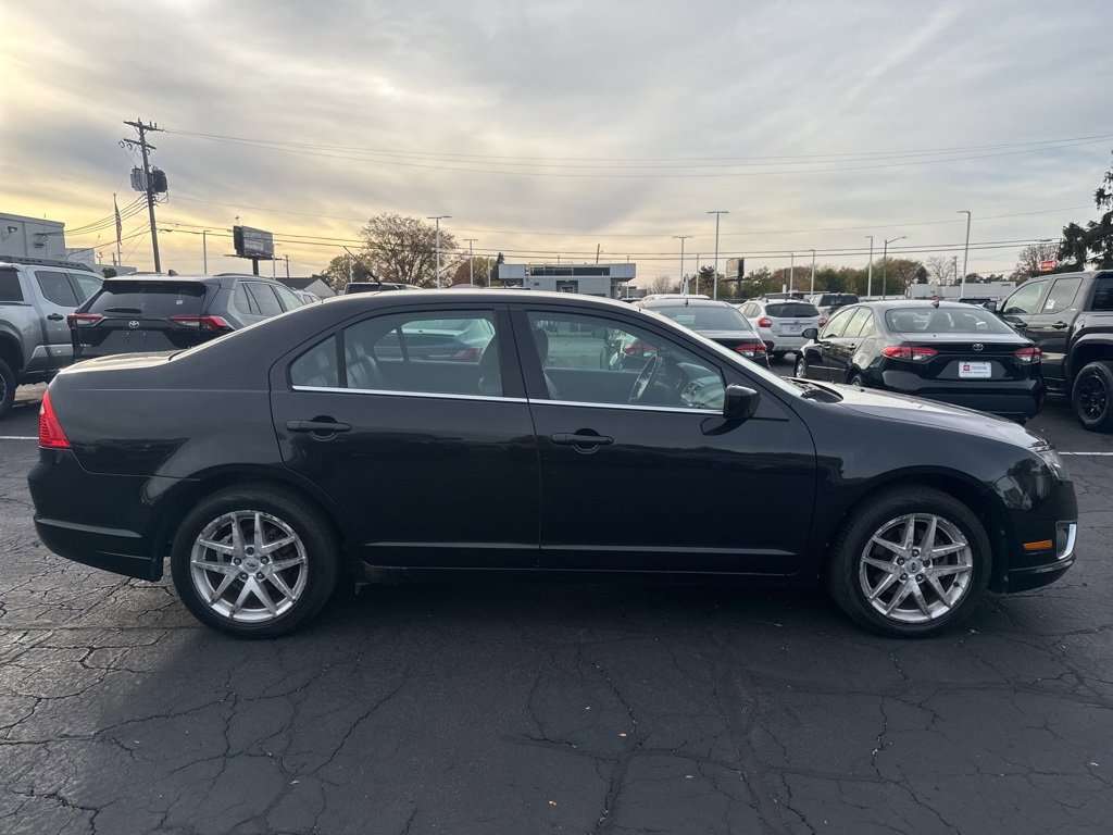 2010 Ford Fusion SEL photo 4