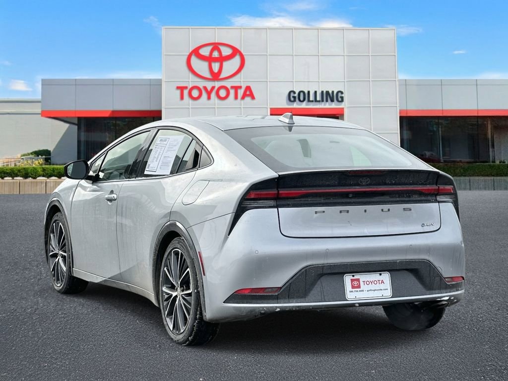 Used 2025 Toyota Prius XLE Hatchback