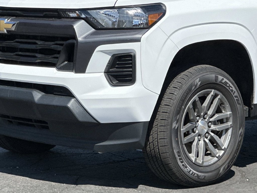 2023 Chevrolet Colorado LT - Photo 8