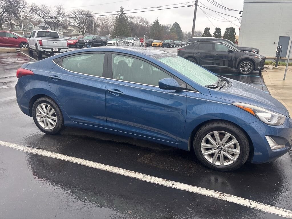 Used 2015 Hyundai Elantra SE Sedan