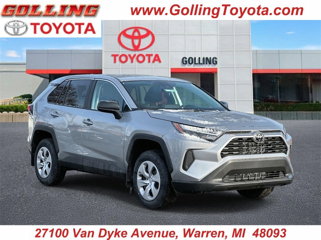 2025 Toyota RAV4 LE's photo