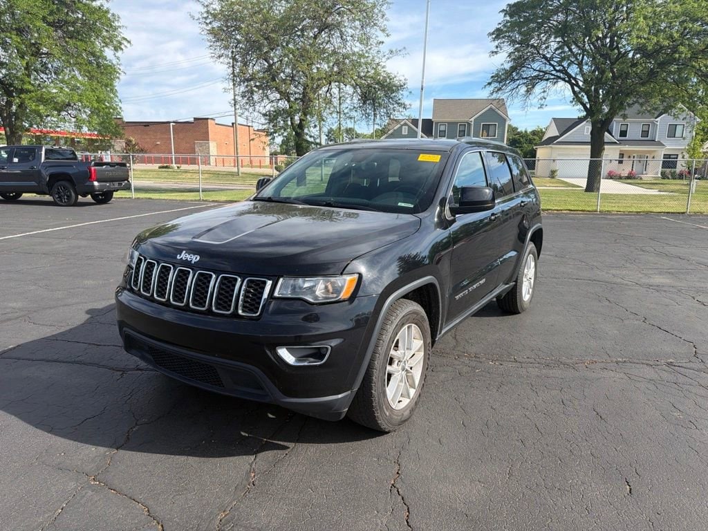 Used 2017 Jeep Grand Cherokee Laredo E with VIN 1C4RJFAG3HC759402 for sale in Warren, MI