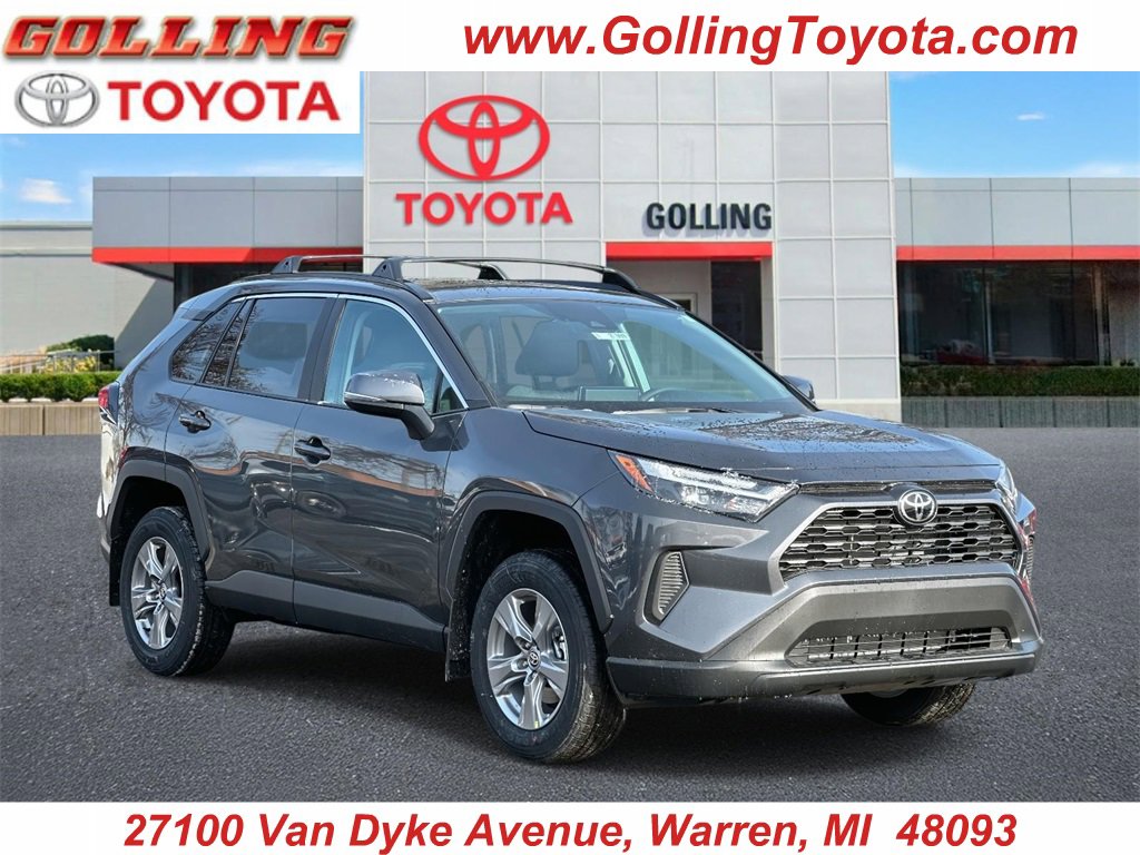 2025 Toyota RAV4 XLE's photo