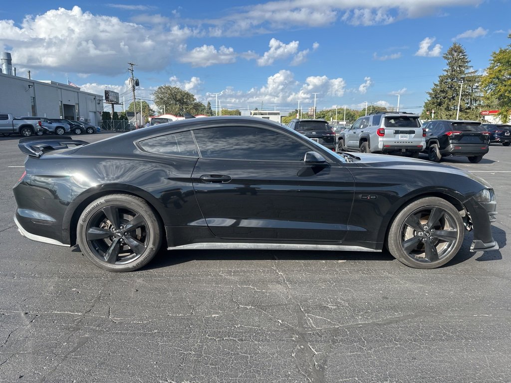 2022 Ford Mustang GT photo 4