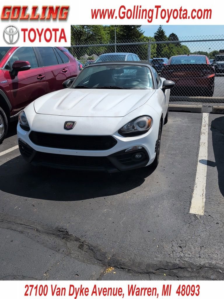 2017 FIAT 124 Spider 1.4 Abarth's photo