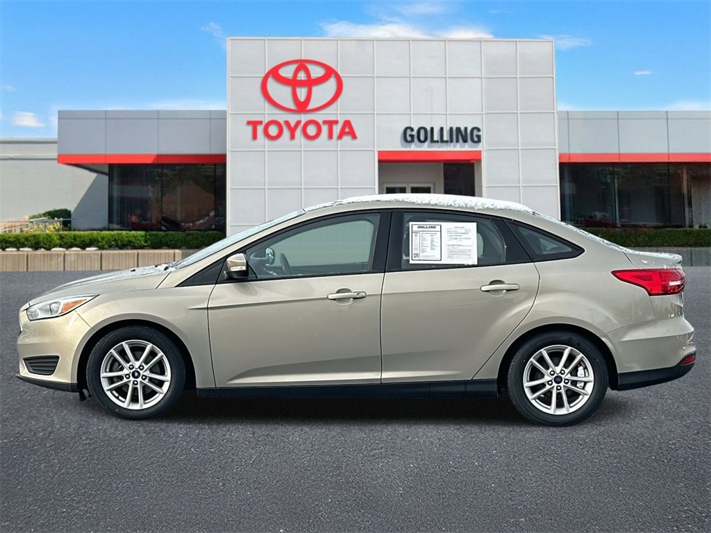 Used 2016 Ford Focus SE with VIN 1FADP3F27GL295068 for sale in Warren, MI