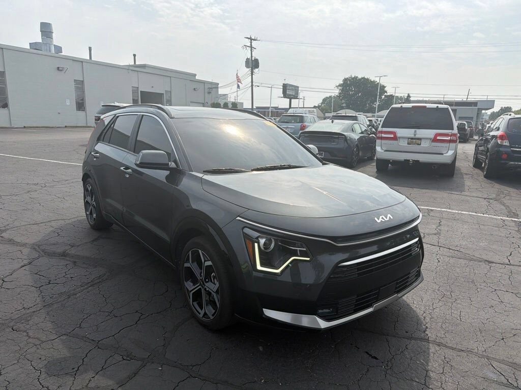 Used 2023 Kia Niro EX Touring Sport Utility