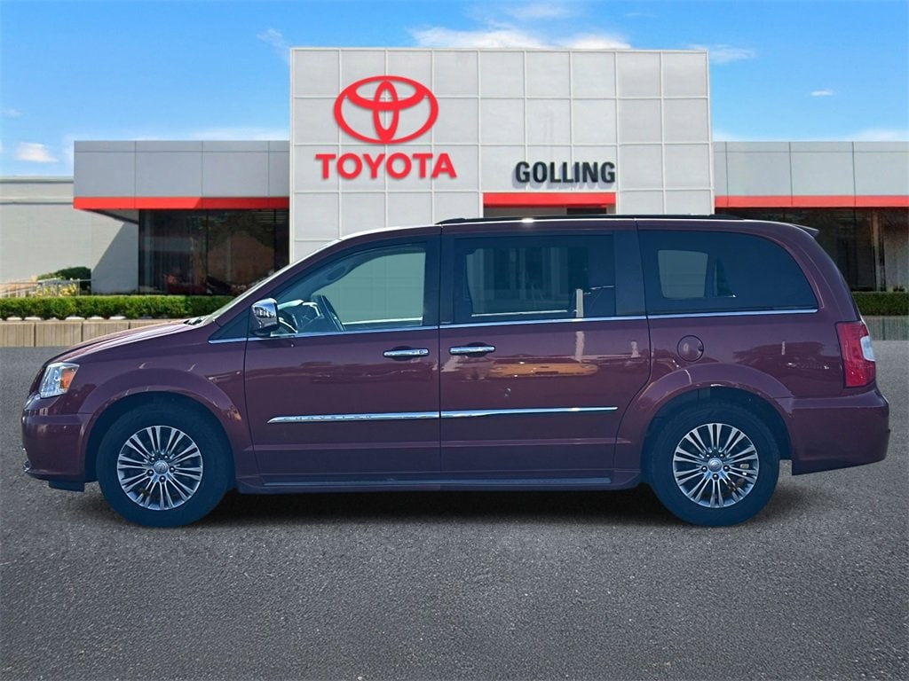 Used 2014 Chrysler Town & Country Touring-L with VIN 2C4RC1CG4ER197880 for sale in Warren, MI