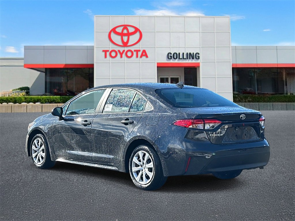 2026 Toyota Corolla LE photo 4