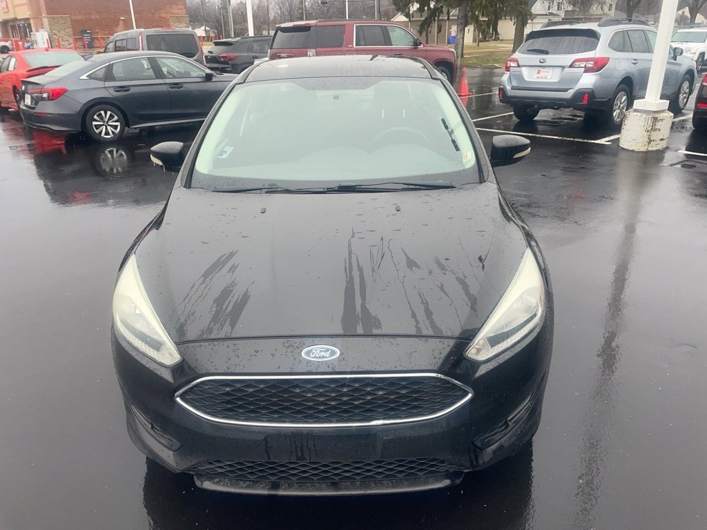 Used 2015 Ford Focus SE with VIN 1FADP3FE5FL247982 for sale in Warren, MI