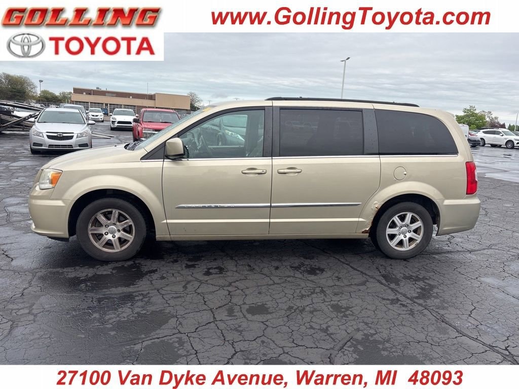 2011 Chrysler Town & Country Touring