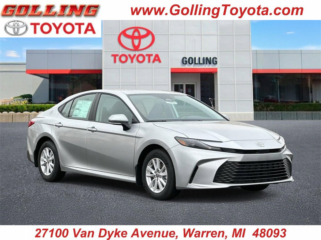 2026 Toyota Camry LE's photo