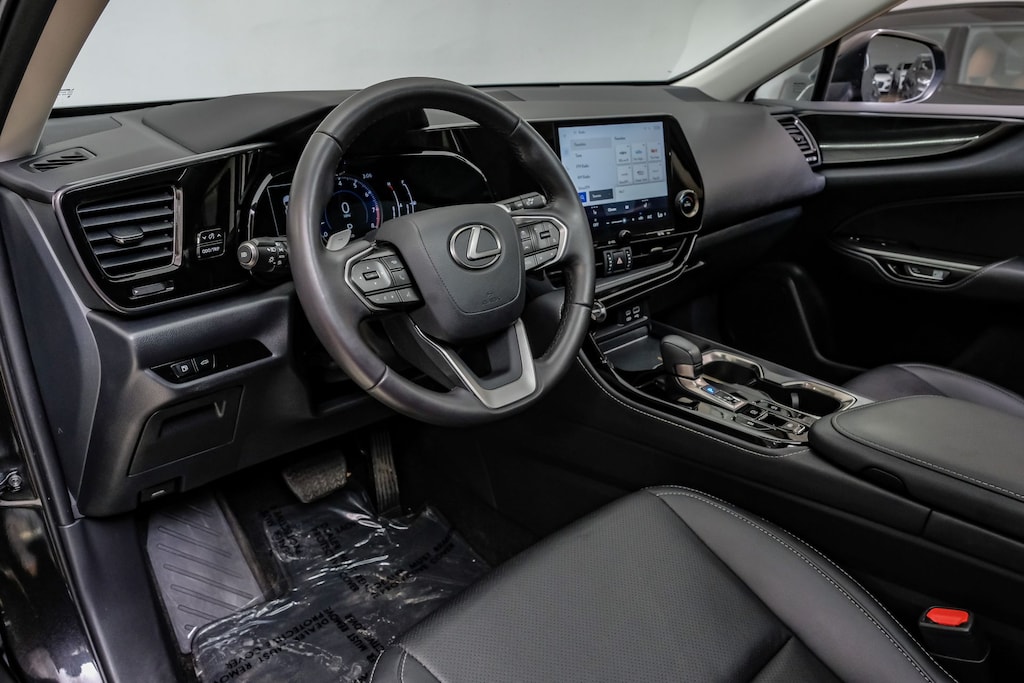 Used 2024 Lexus NX 250 Power tilt-and-slide moonroof/Illuminated Door Sills/Power open/close rear door SUV