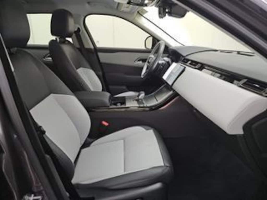 Used 2025 Land Rover Range Rover Velar P250 Dynamic SE/Cloud/Ebony Dynamic Se/Cold Climate Pack/Black Contrast Roof/20" Style 1089, 10 spoke, Gloss Black SUV