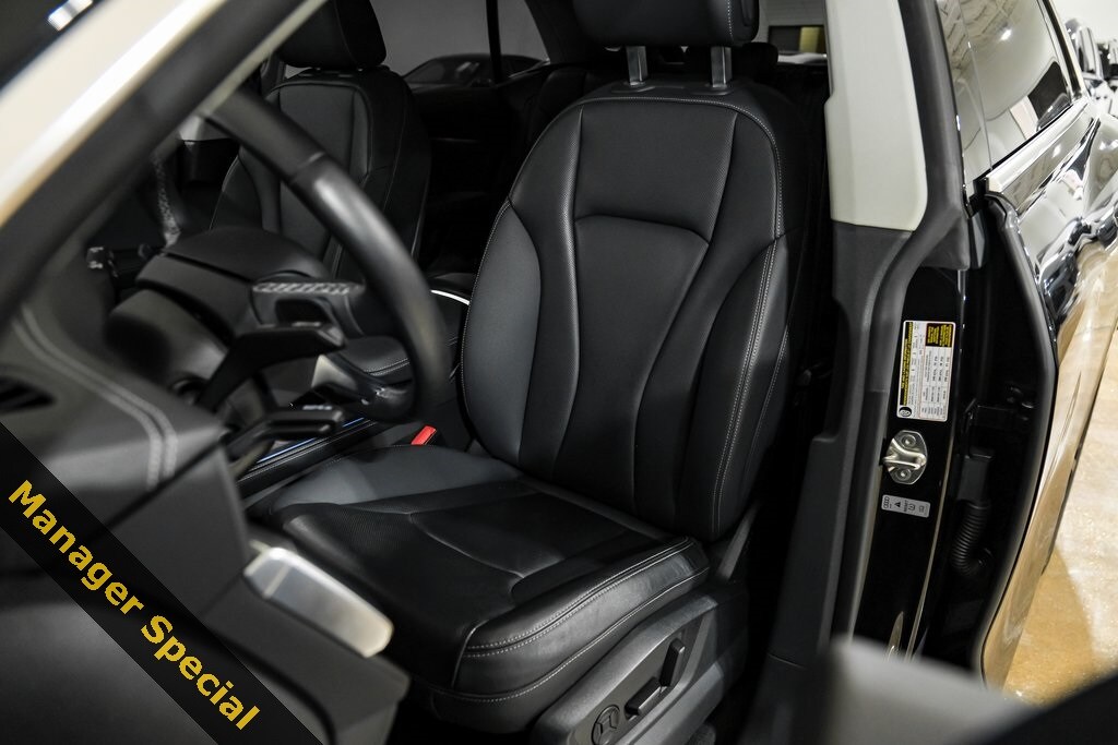2023 Audi Q8 55 Premium Plus photo 4