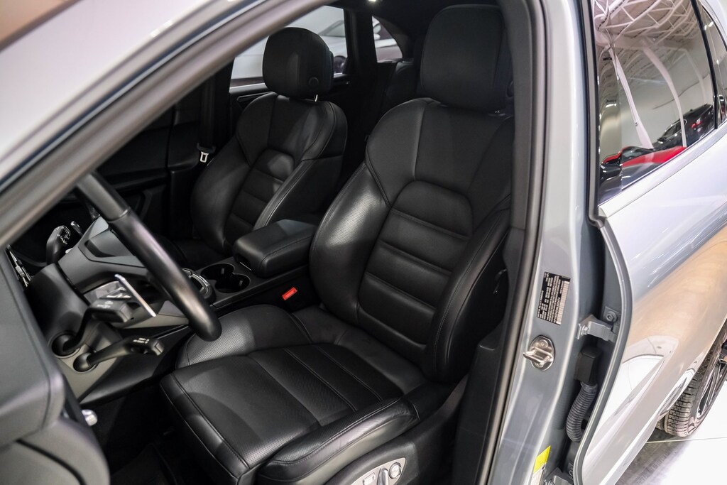Used 2022 Porsche Macan S Premium Package Plus/Leather Package in Black/Su SUV