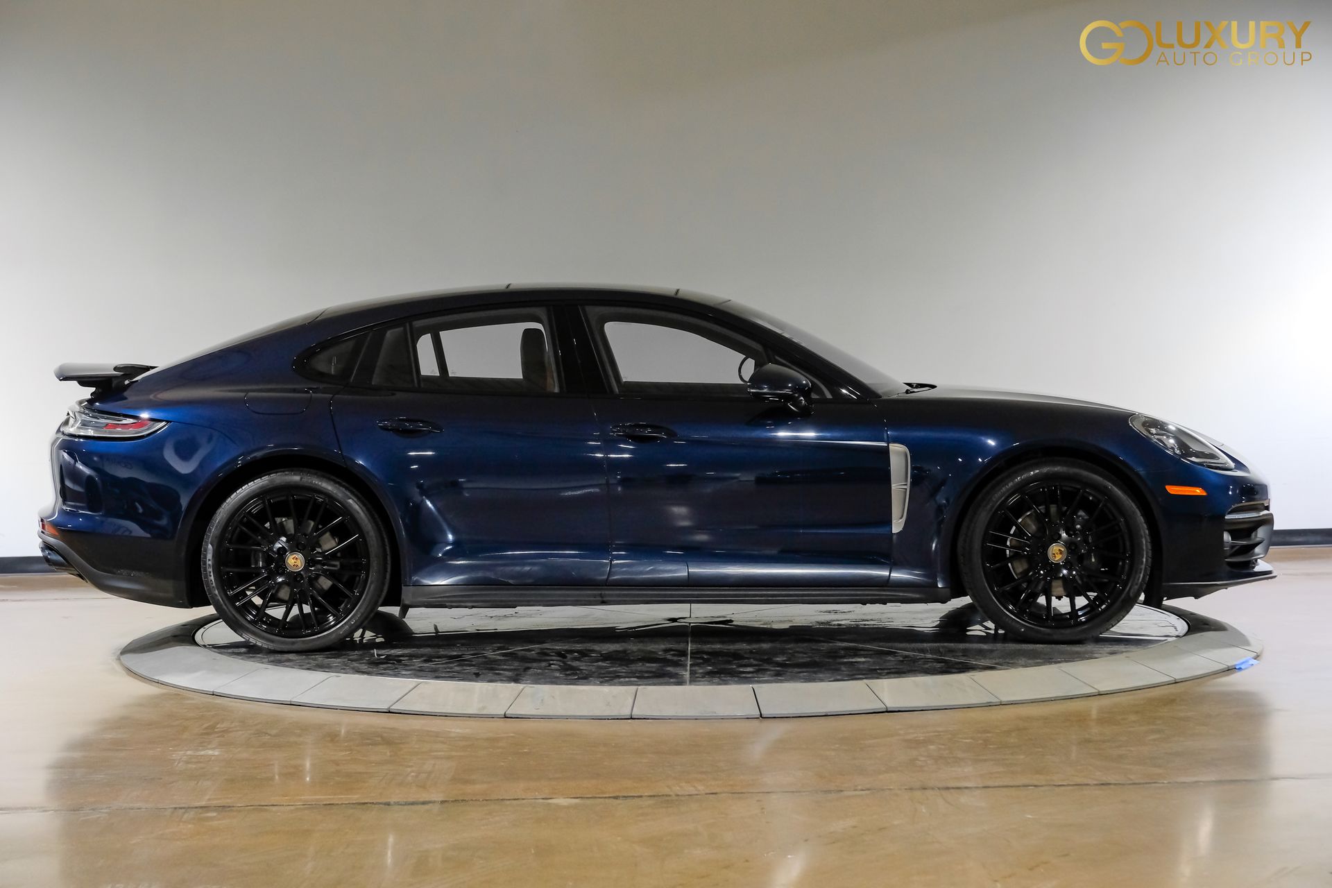 2023 Porsche Panamera Platinum Edition - Photo 9