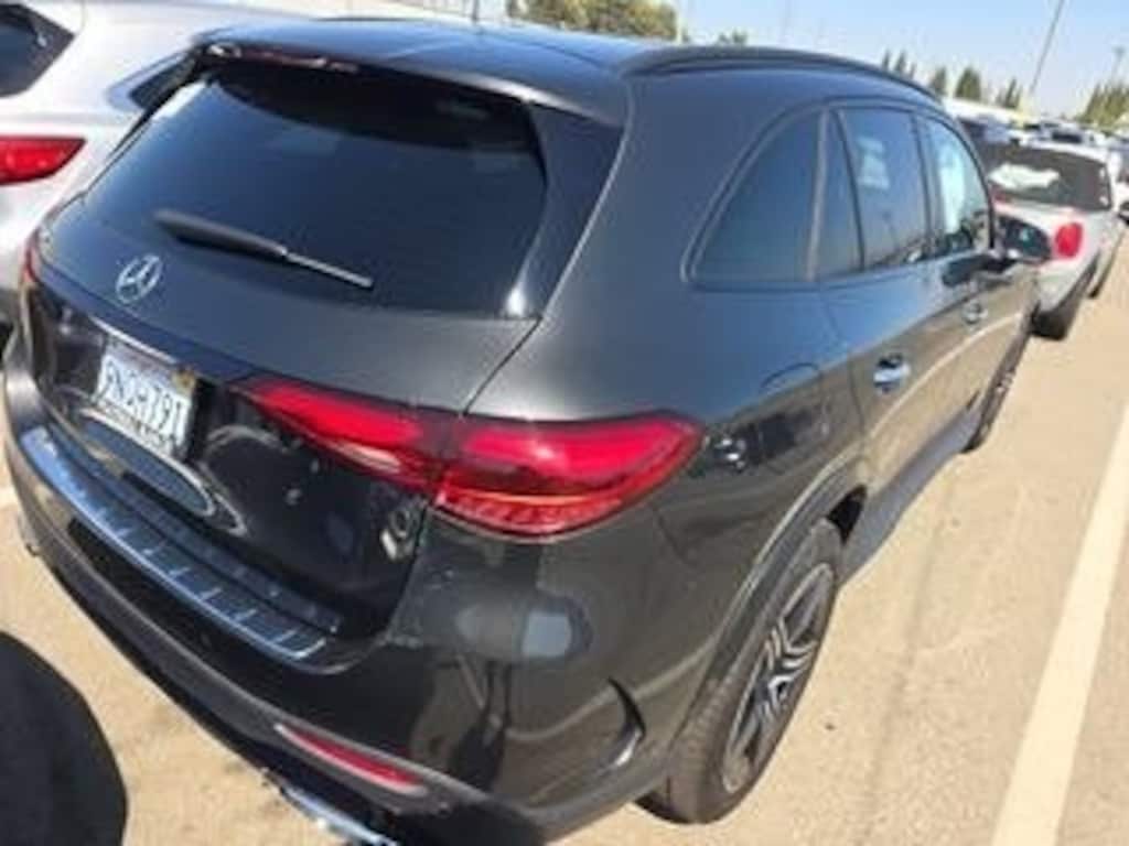 Used 2024 Mercedes-Benz GLC 300 AMG Line Package/AMG Power Red/Black Leather/Night Package/20” AMG 5-Spoke Wheels w/ Black Accents SUV