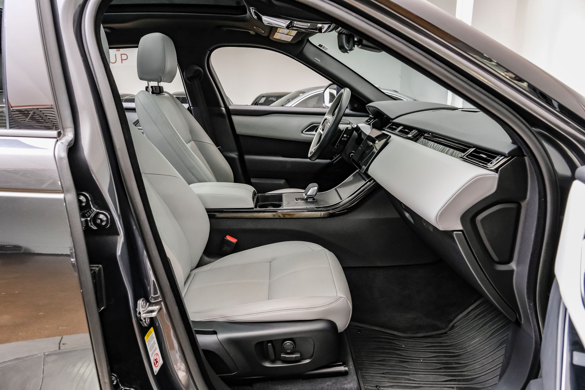 2024 Land Rover Range Rover Velar Dynamic SE - Photo 37