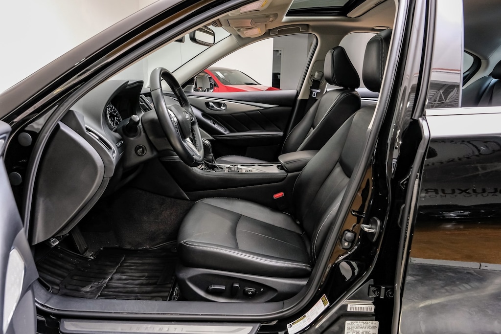 Used 2024 INFINITI Q50 LUXE/Cargo Package/Rear Usb Charging Port/Splash Guard Sedan